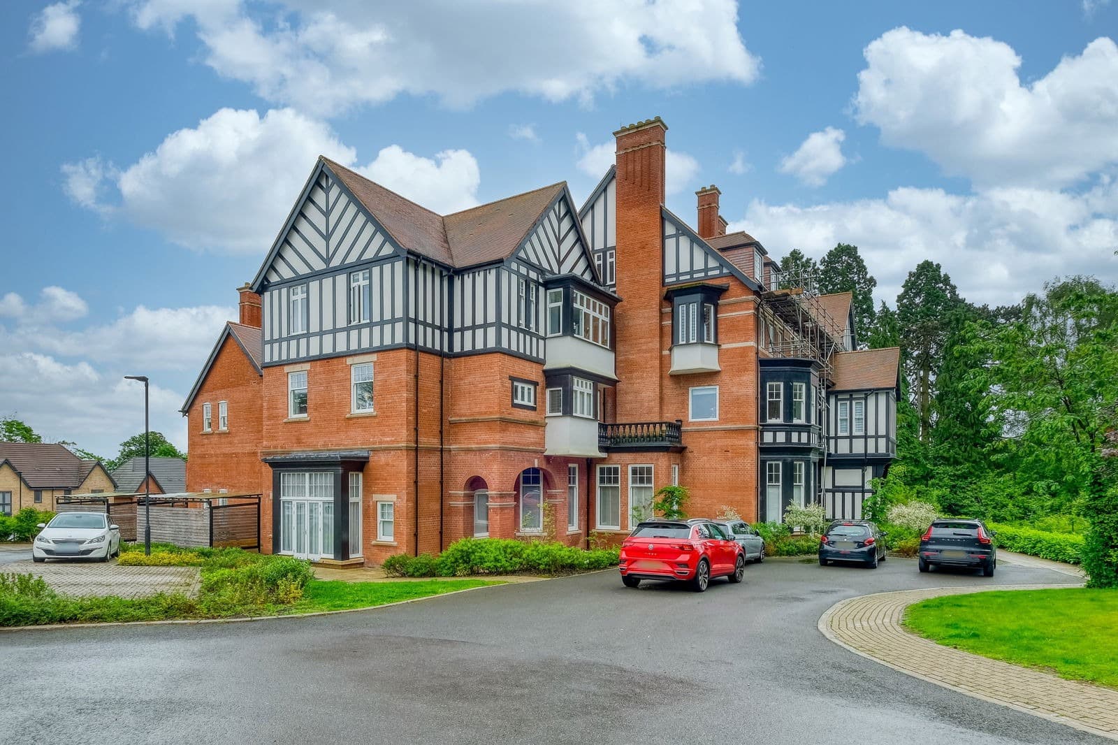 Apartment 25, Manor House, Birmingham, 86 New House Farm Drive, B31 2GJ