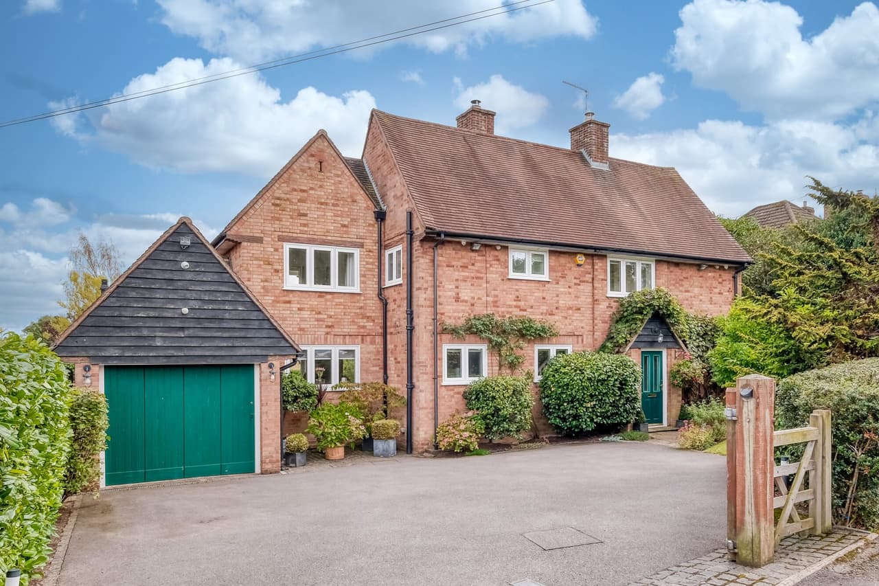 Bittell Lane, Barnt Green, Birmingham, Birmingham, B45 8NS