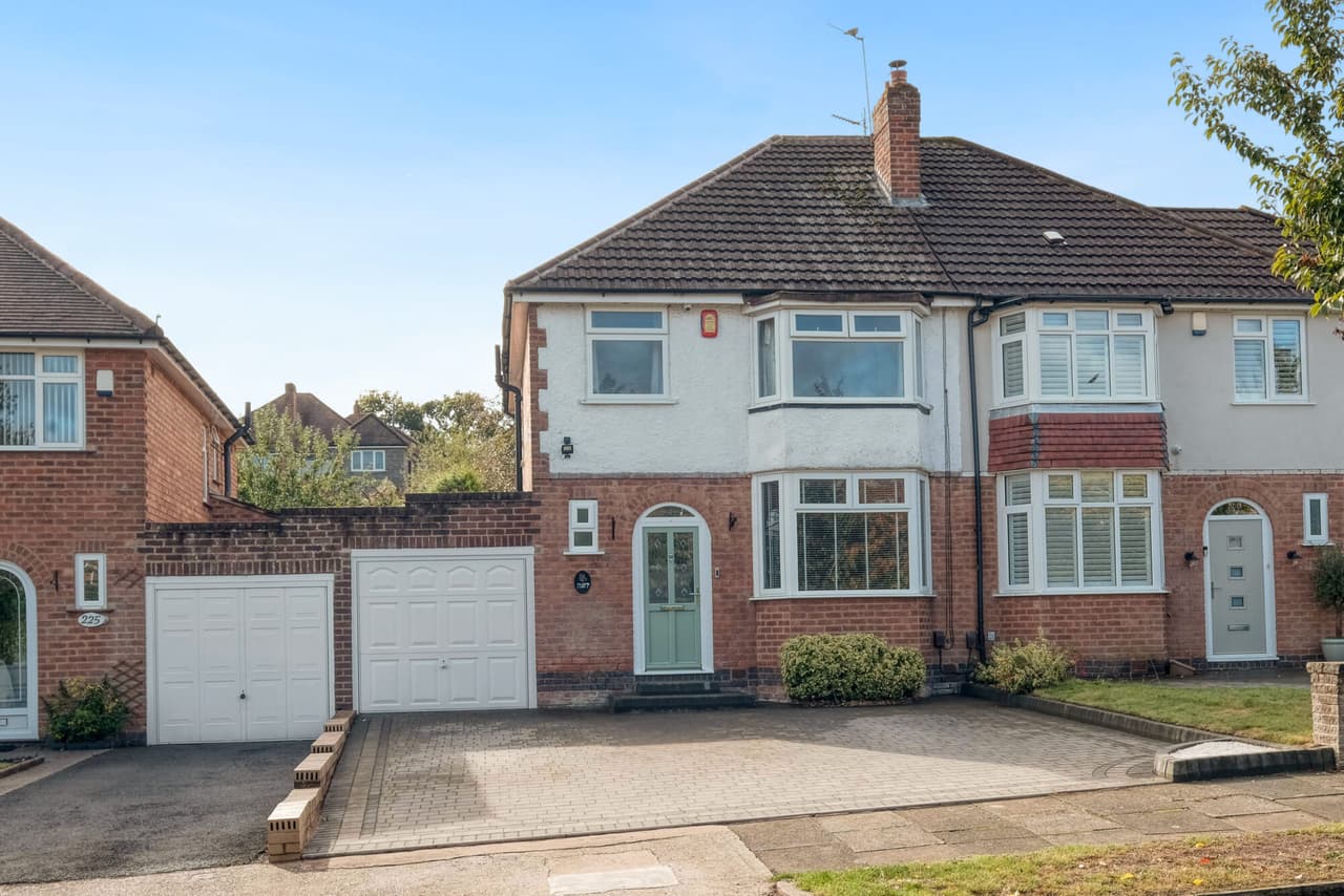 Rednal Road, Birmingham, Birmingham, B38 8EA