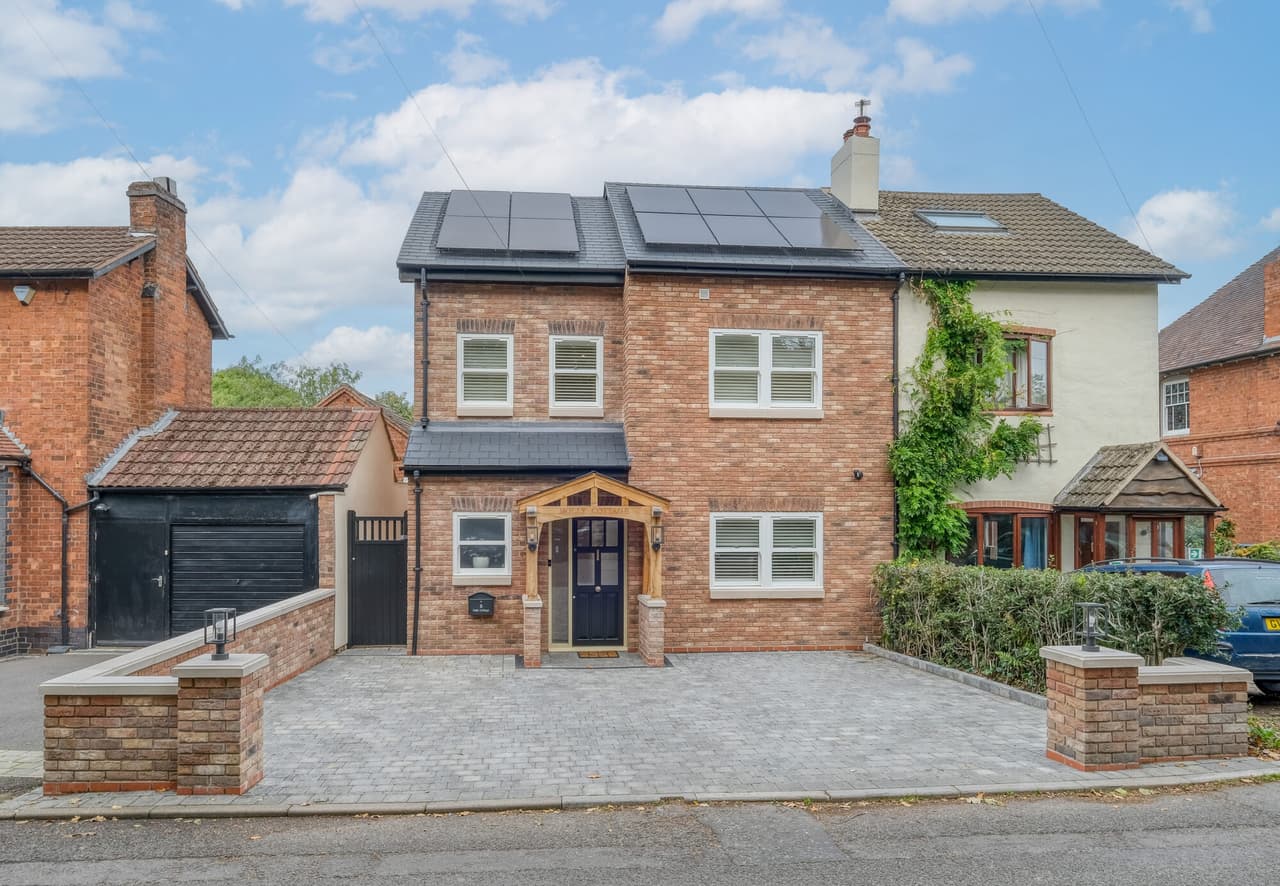 Eachway Lane, Rednal, Birmingham, Birmingham, B45 9LG