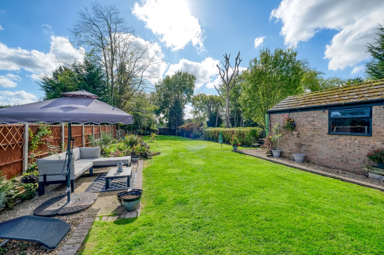 Barkers Lane, Wythall, Birmingham, Birmingham, B47 6BU