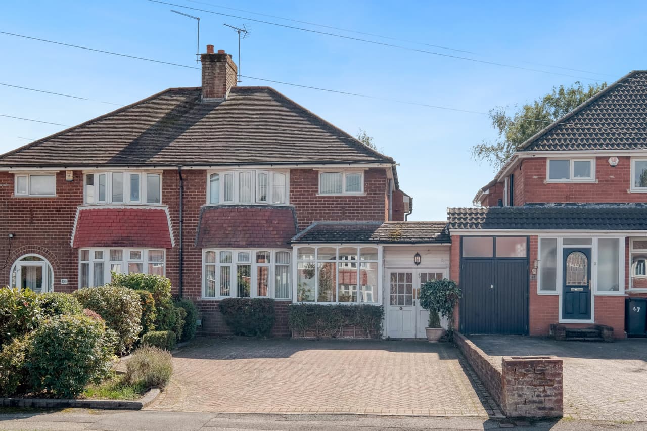 Middle Drive, Cofton Hackett, Birmingham, Birmingham, B45 8AL