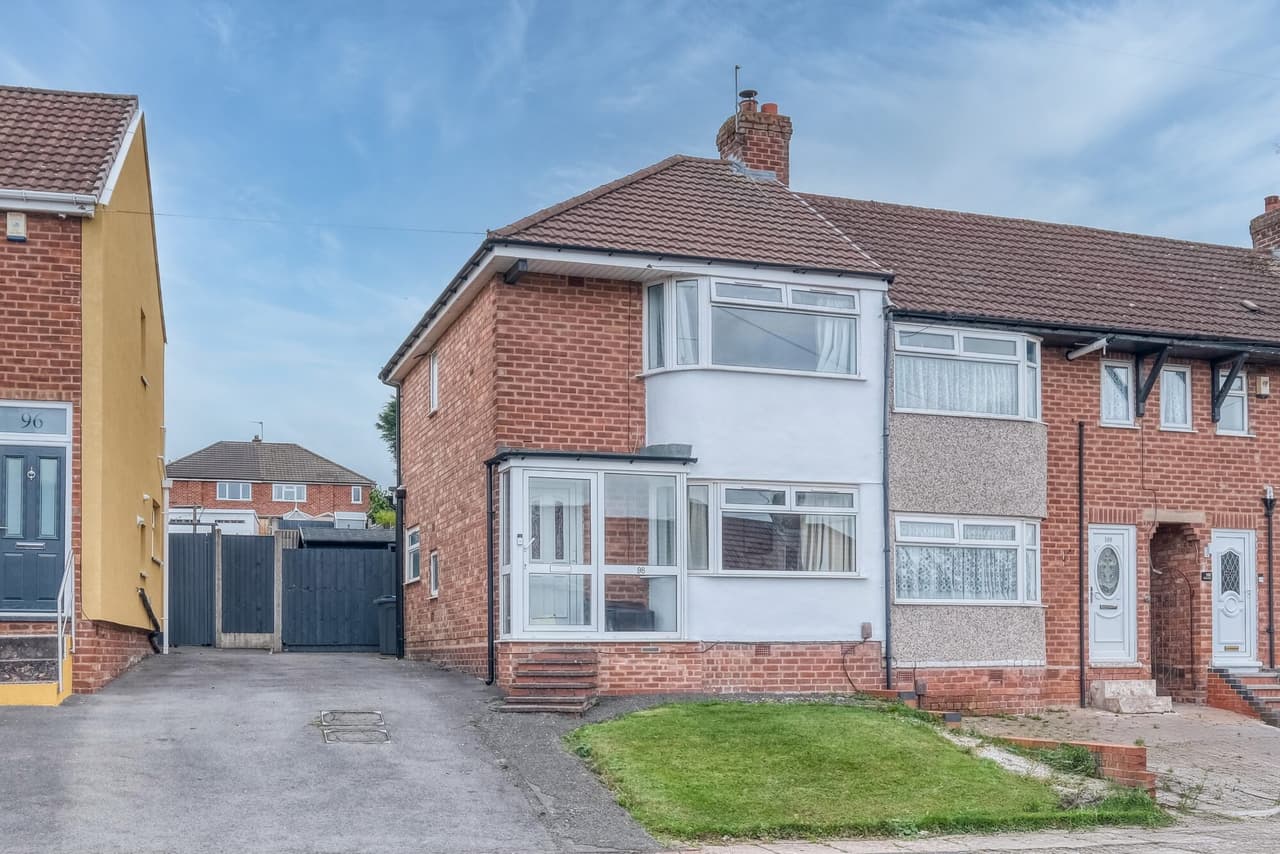 Nuthurst Road, Birmingham, Birmingham, B31 4SX