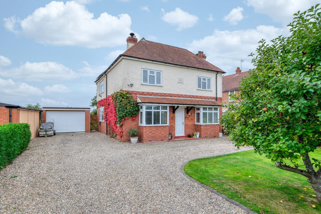 Four Acres Moseley Road, Hallow, Worcester, Worcester, WR2 6NJ