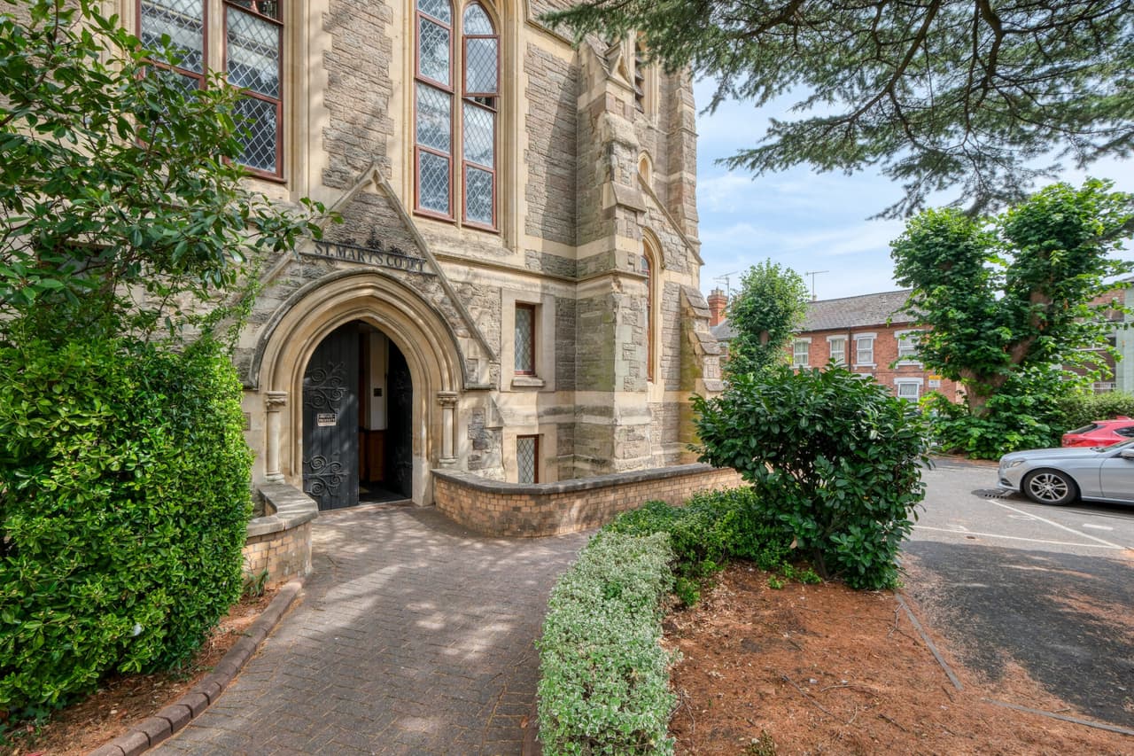 Flat 17, St. Marys Court Sansome Walk, Worcester, Worcester, WR1 1NU