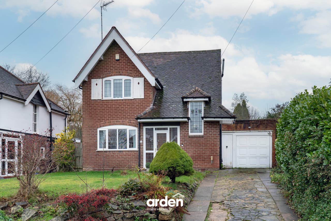 Chestnut Drive, Cofton Hackett, Birmingham, Birmingham, B45 8AQ