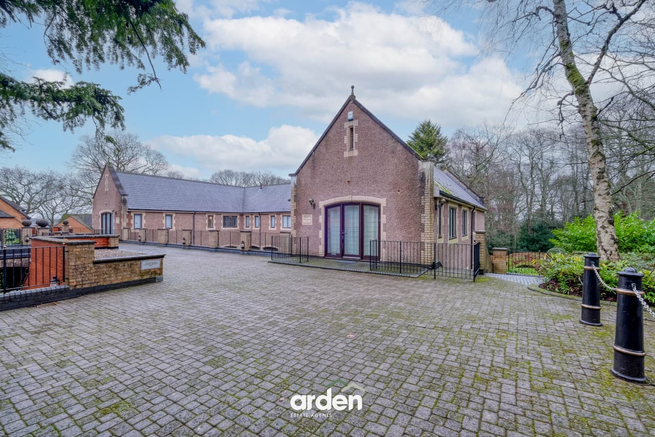 Flat 9, Holmwood House, Redditch, 6 Purshall Close, B97 4PD