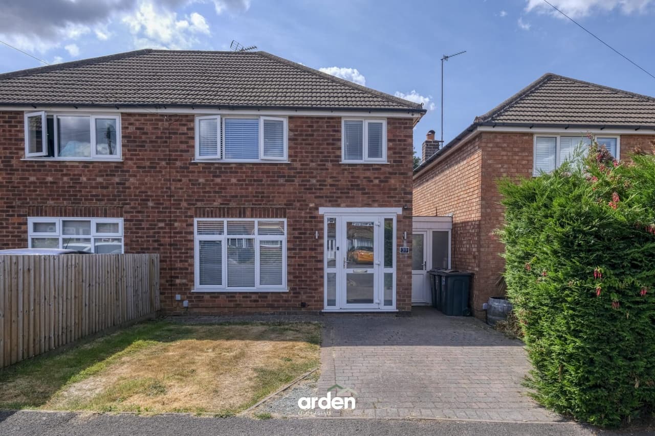 Foxland Avenue, Rednal, Birmingham, Birmingham, B45 9QE