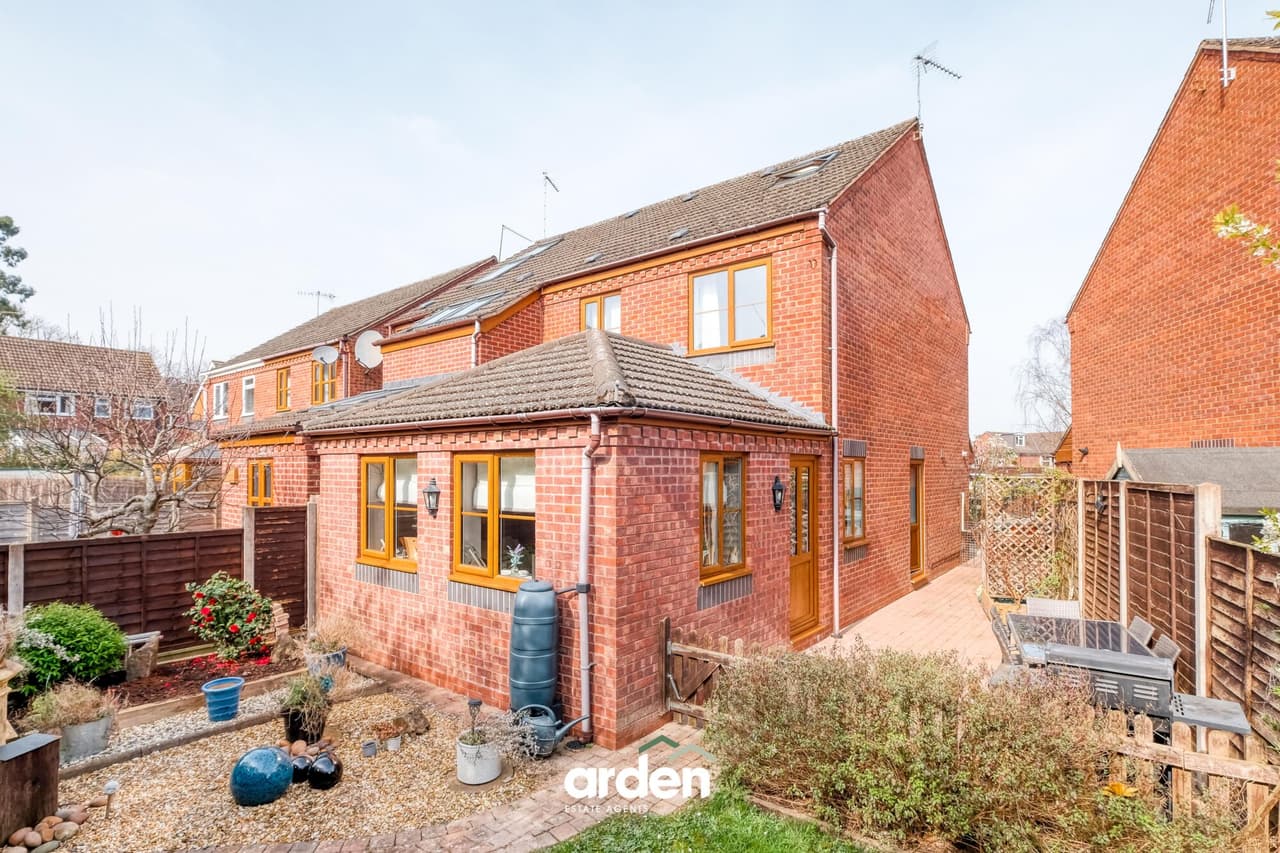 Edward Close, Worcester, Worcester, WR5 1DE