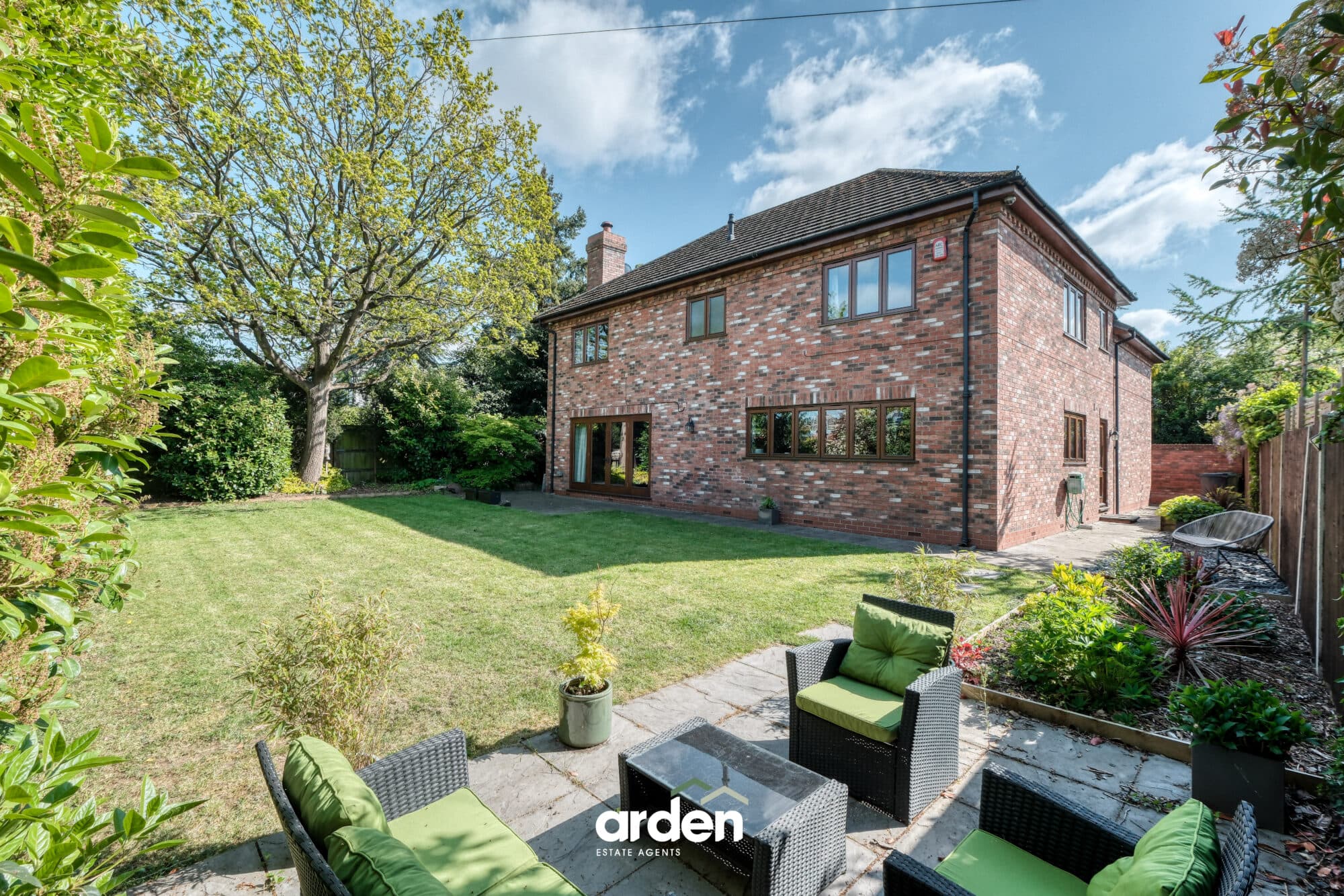 Oak House Red Hill Lane, Worcester, Worcester, WR5 2JL
