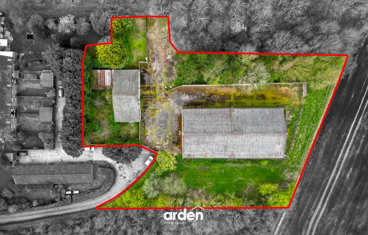 Land adjacent to Baron’s Court, Newhouse Lane, Bromsgrove, B61 9ET