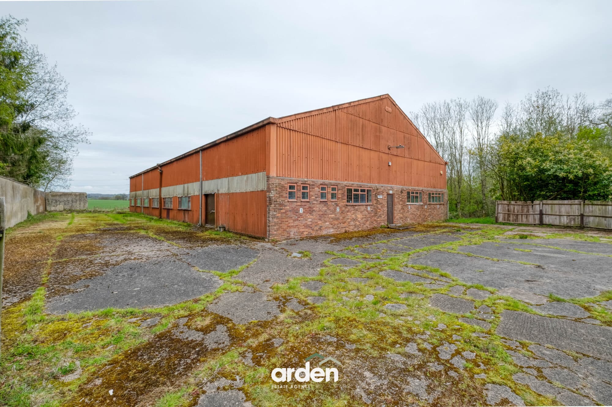 Land adjacent to Baron’s Court, Newhouse Lane, Bromsgrove, B61 9ET