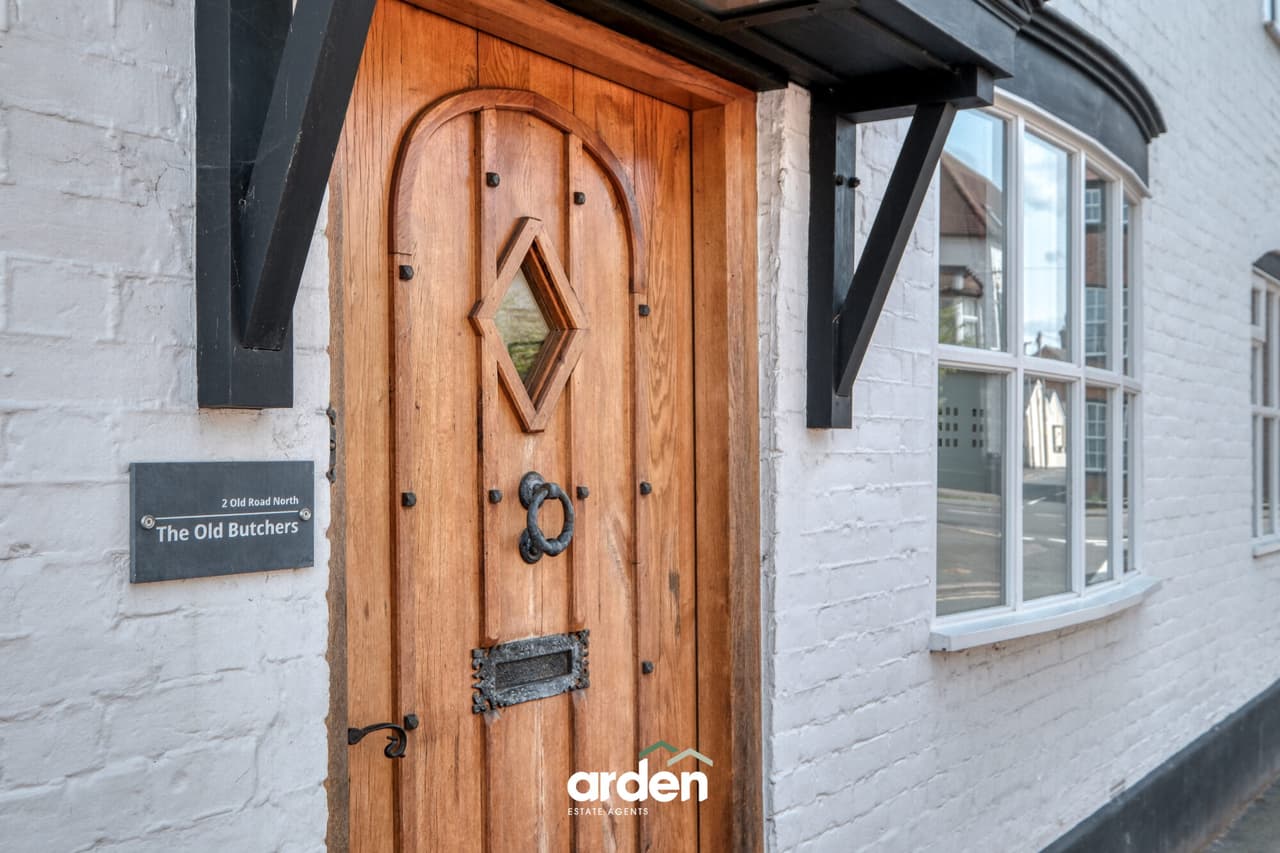 The Old Butchers, Old Road North, Kempey, WR5 3JZ