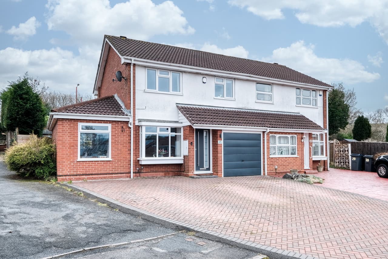 Lyall Gardens, Rubery, Birmingham, Birmingham, B45 9YW