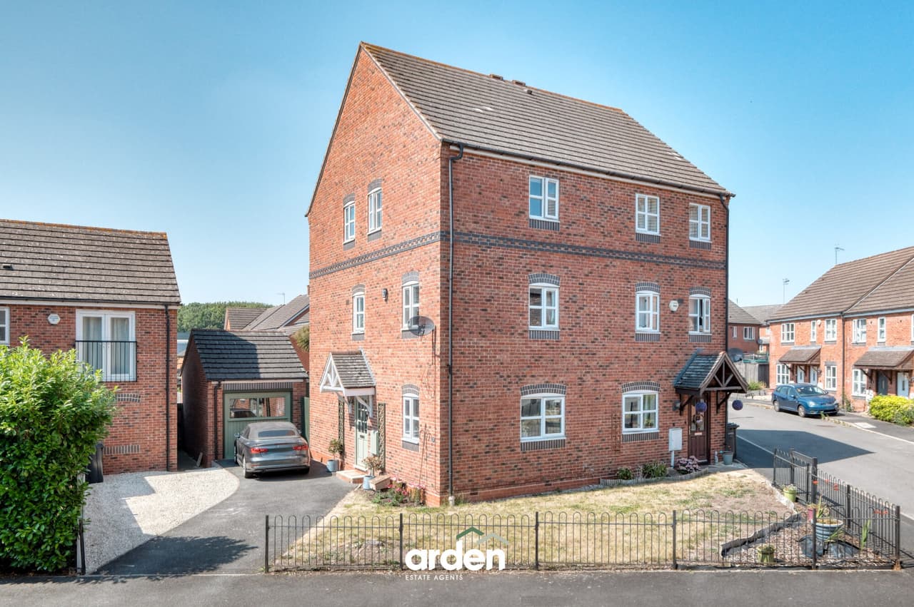 Honeymans Gardens, Droitwich, Droitwich, WR9 9AD