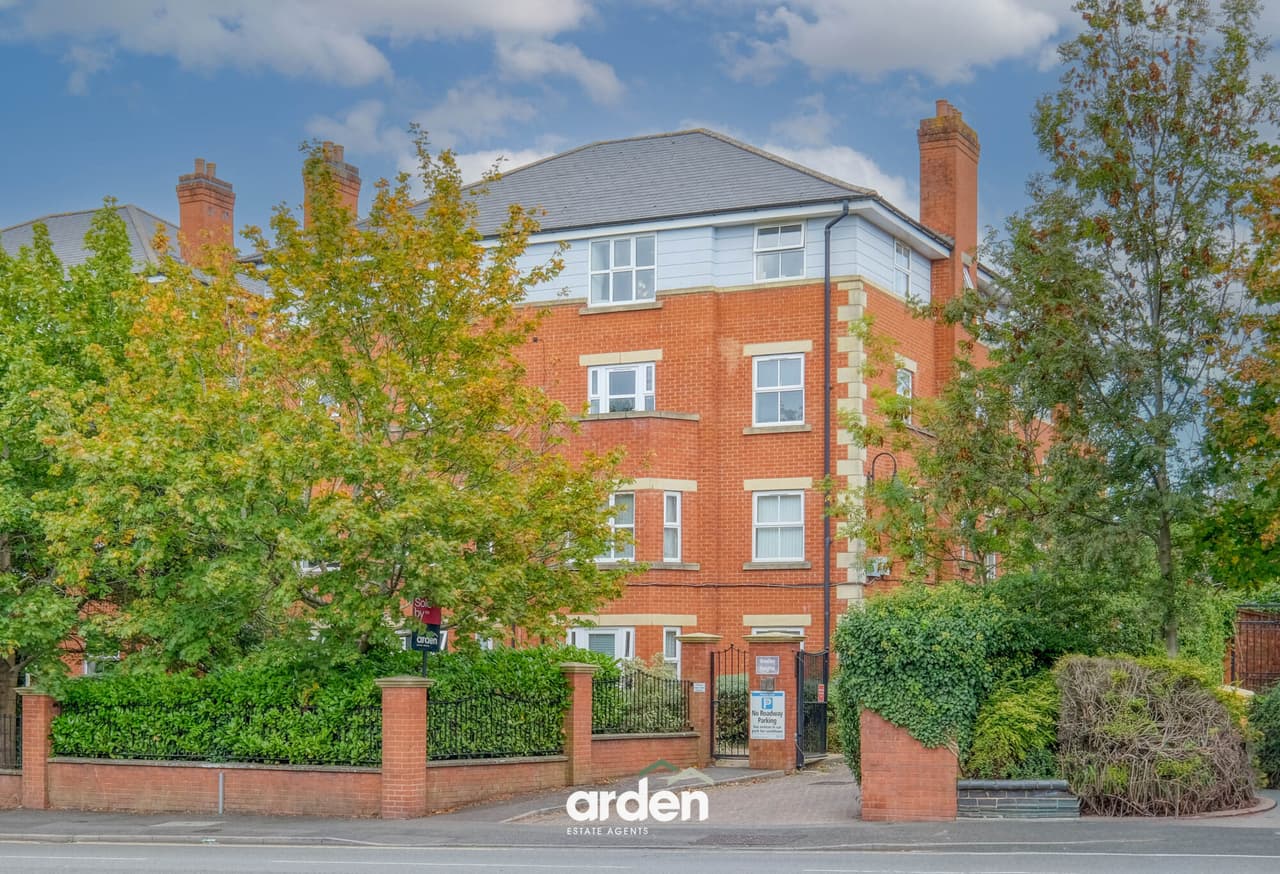 Warwick Road, Westley Heights, B92