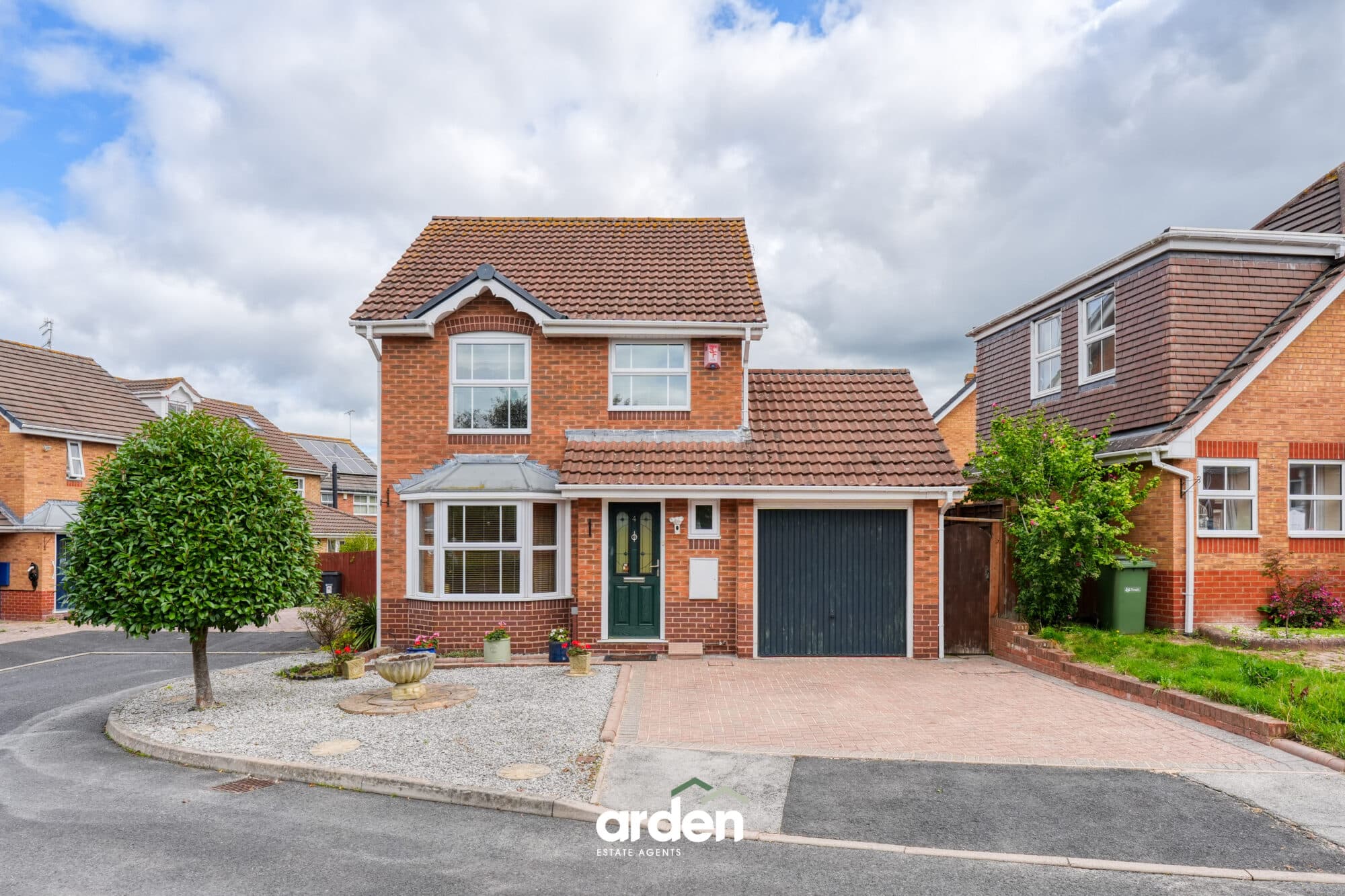 Castell Place, Worcester, WR4
