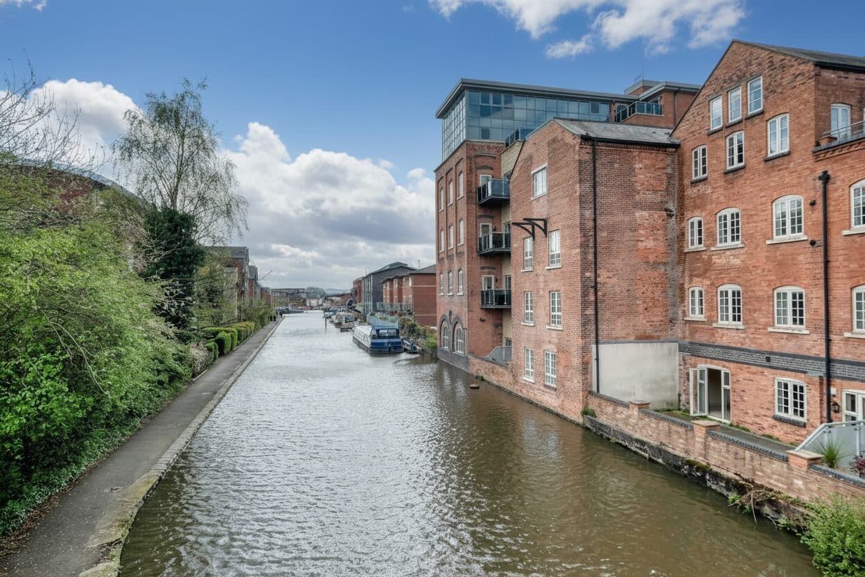 Flat 28, Albion Mill Portland Street, Worcester, Worcester, WR1 2NY