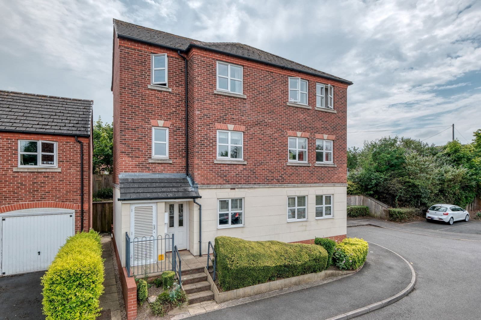 Ingles Drive, Worcester, Worcester, WR2 5HR