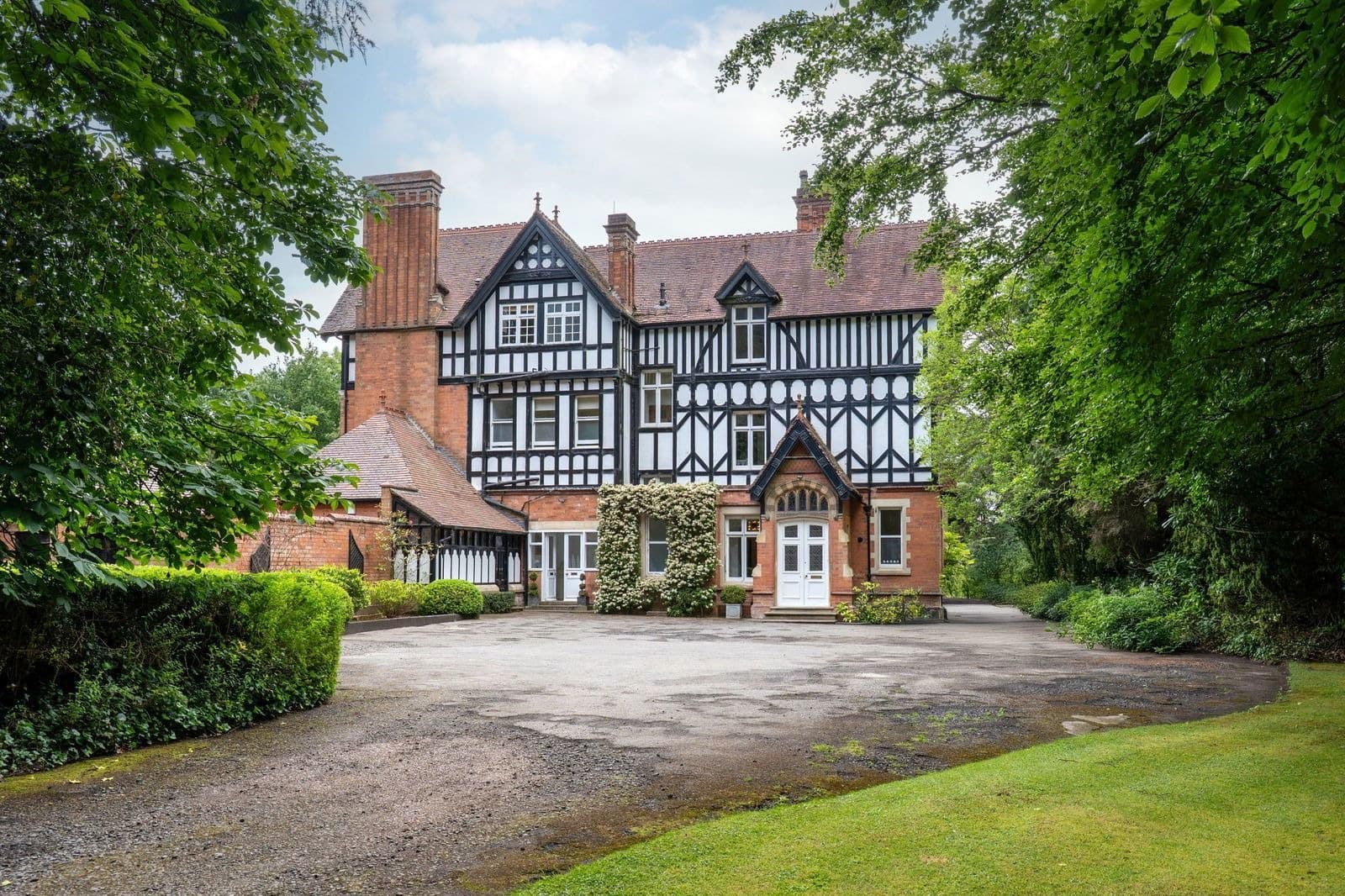 Apartment 1, Shepley Grange, Birmingham, 6 Shepley Road, B45 8JW