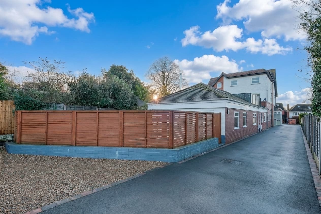 Apartment 4, Chester House, Bromsgrove, 47 Wellington Road, B60 2AX
