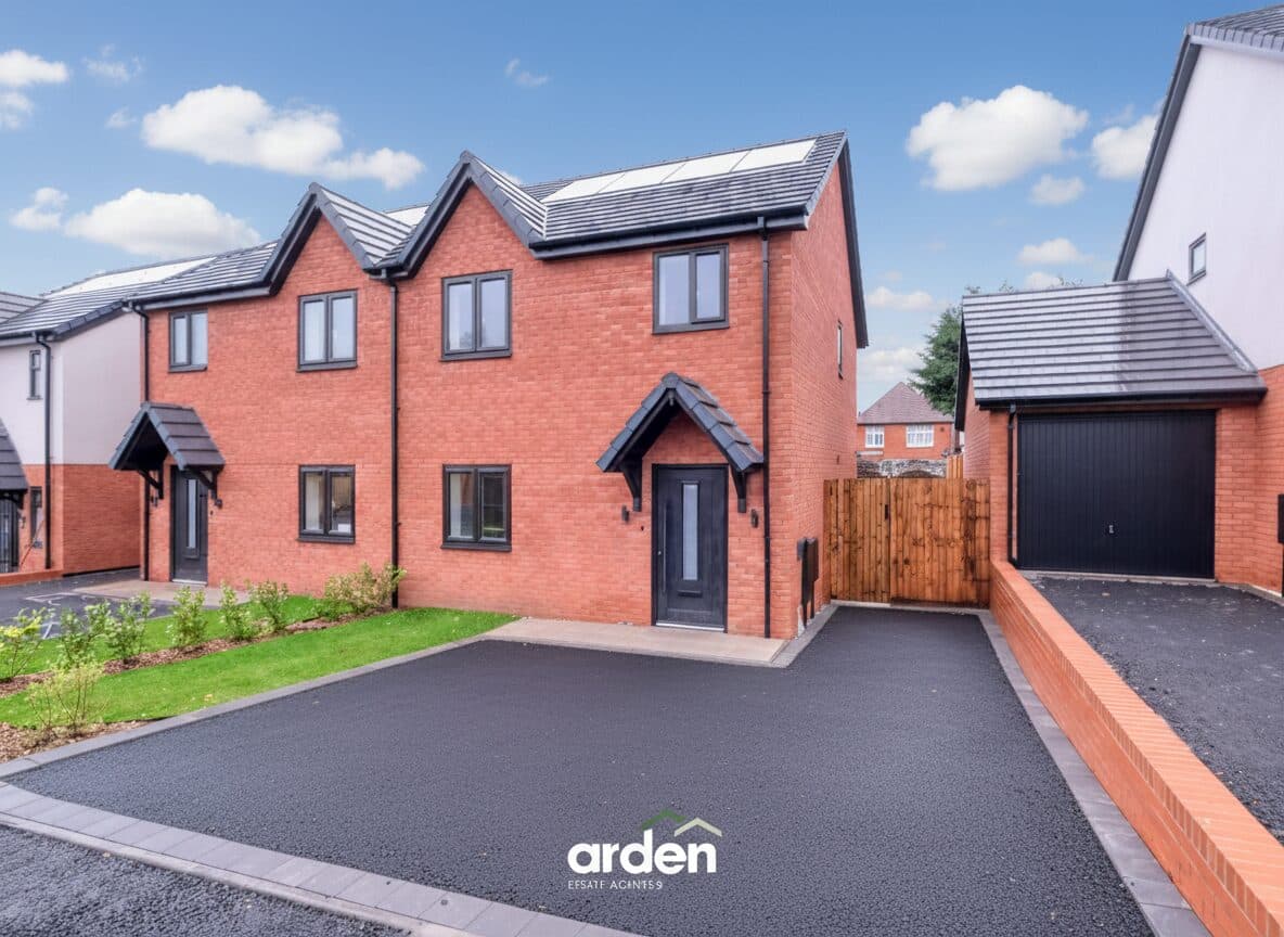 The Maple, Ailstone Mews, Lickey End, Bromsgrove, B60 1DE