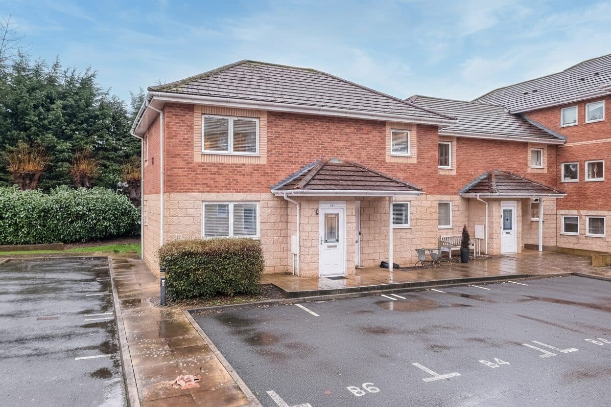 Flat 10, Chadwick House Callowbrook Lane, Birmingham, Rednal, B45 9HZ