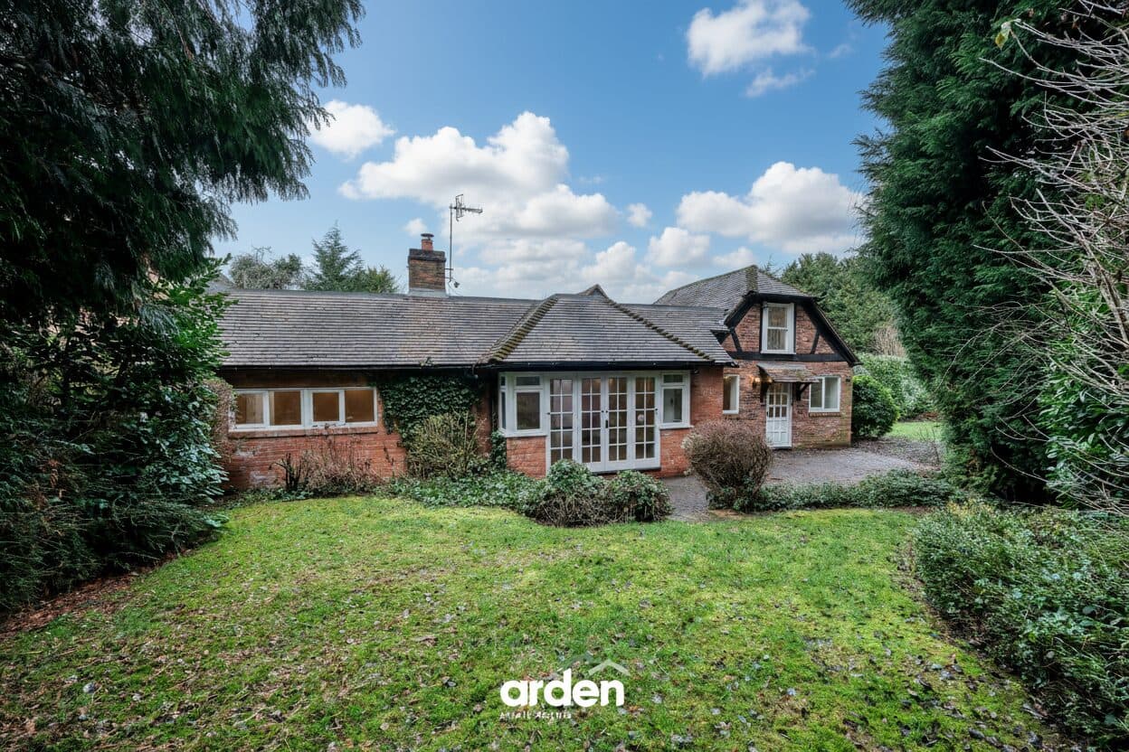 The Coach House, Barons Court Newhouse Lane, Bromsgrove, Upton Warren, B61 9ET