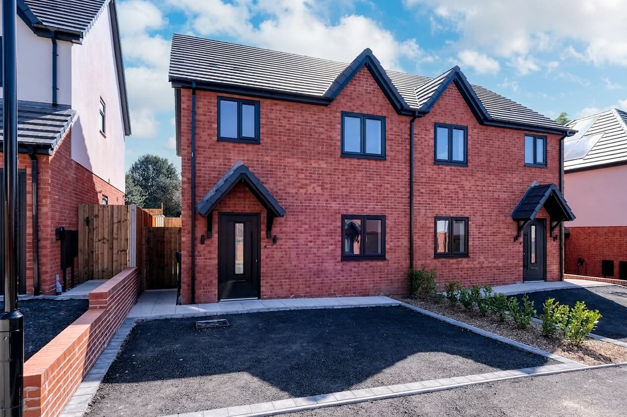 The Elm, Ailstone Mews, Old Birmingham Road, Bromgrove, Lickey End, B60 1DE