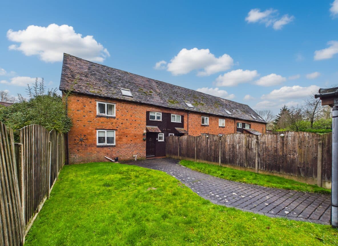 The Mews, Barons Court Newhouse Lane, Bromsgrove, Upton Warren, B61 9ET