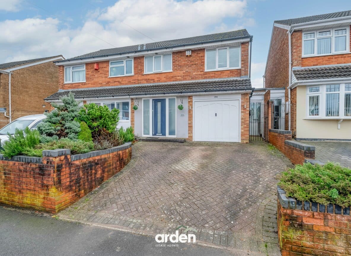 Pinewood Drive, Birmingham, Birmingham, B32 4LS