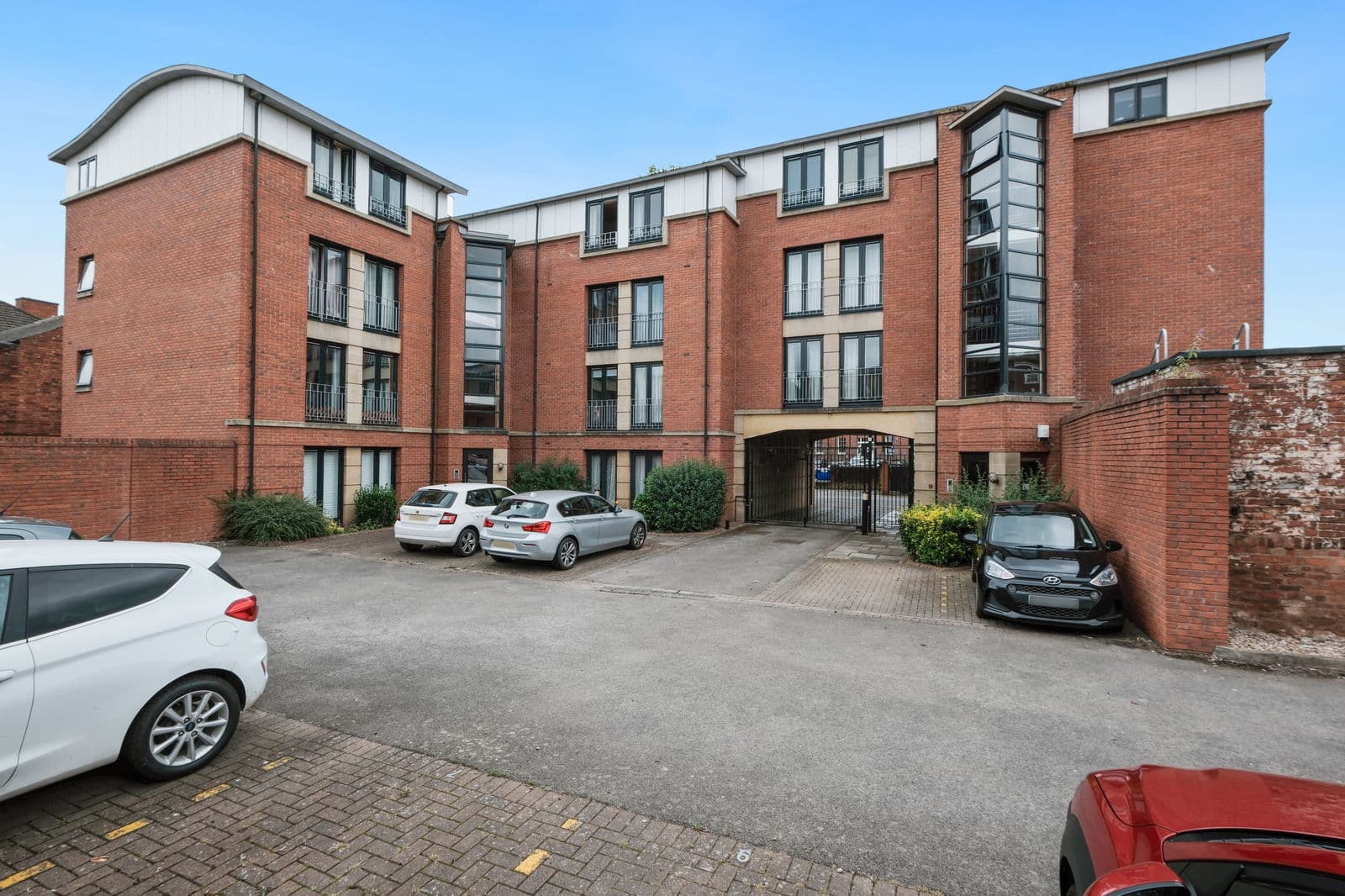 Flat 12, Crown Green Court St. Marys Street, Worcester, Worcester, WR1 1HA