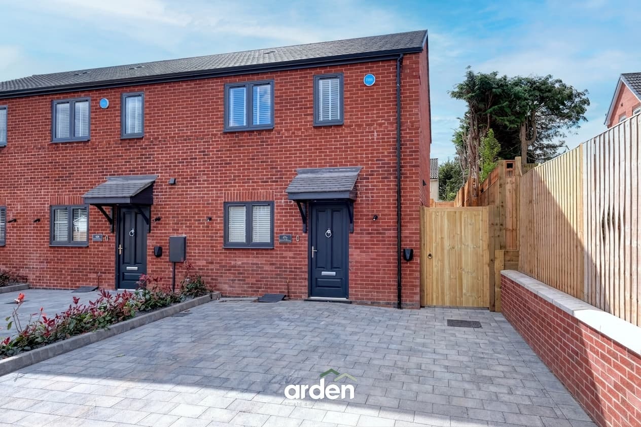 Foxwalks Avenue, Bromsgrove, B61