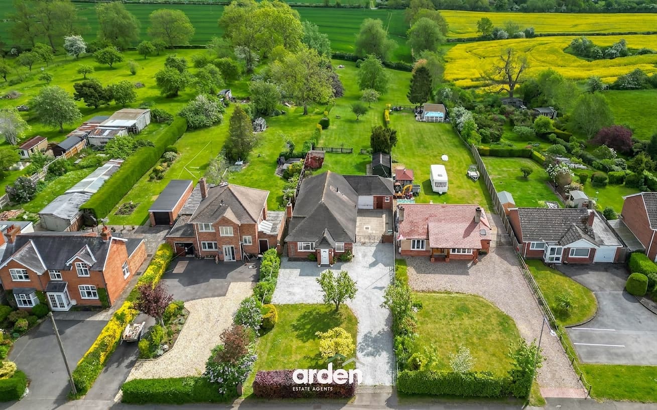 Evesham Road, Astwood Bank, Redditch, Redditch, B96 6AY