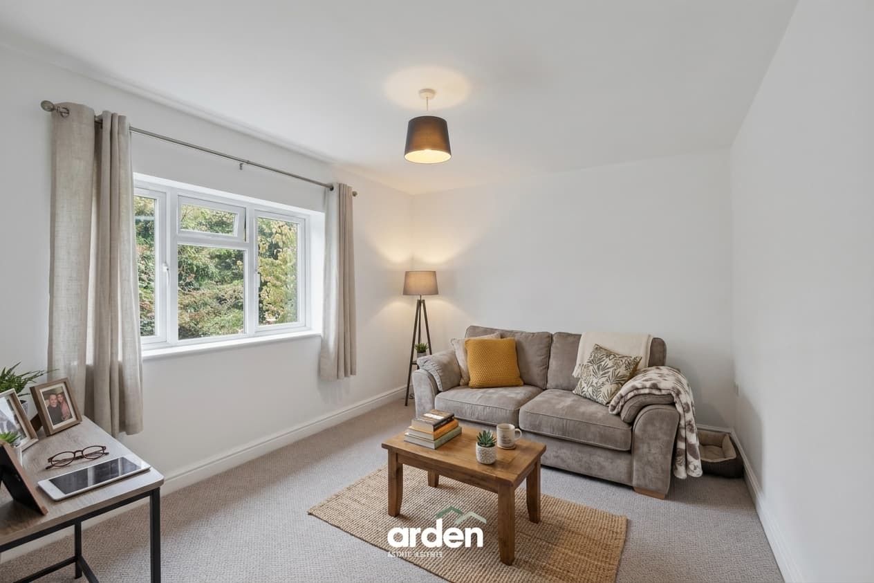Flat C Middle Hollow Court, WR4 0BT