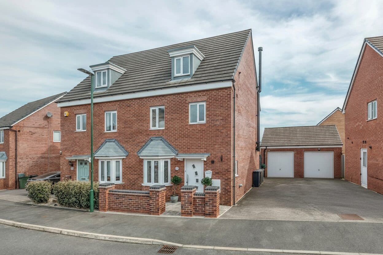 Berry Maud Lane, Shirley, B90