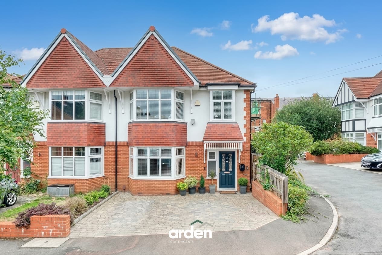 St. Johns Close, Moseley, B13
