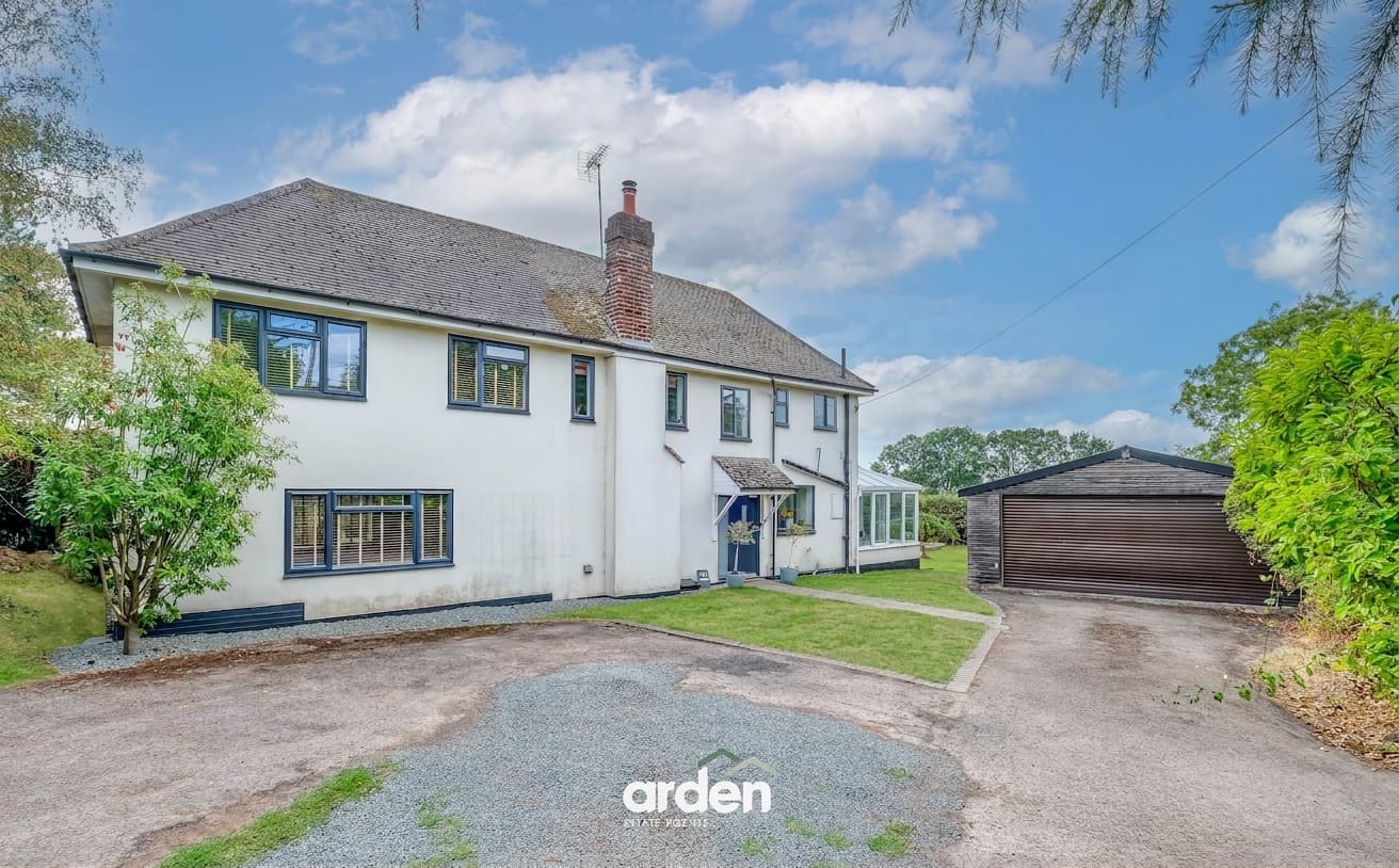 The Ridgeway, Astwood Bank, B96