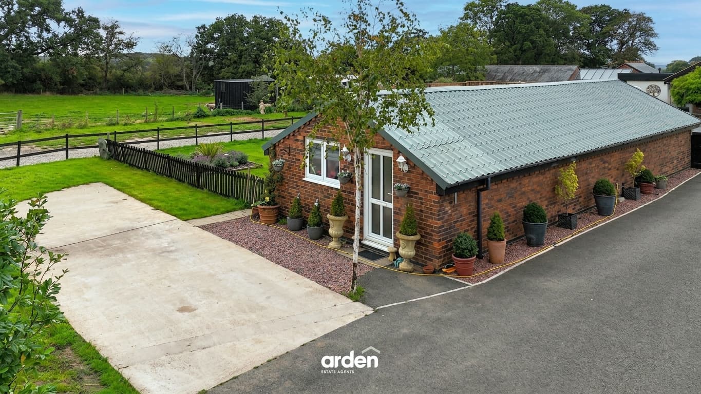 Copyholt Lane, Stoke Pound, B60