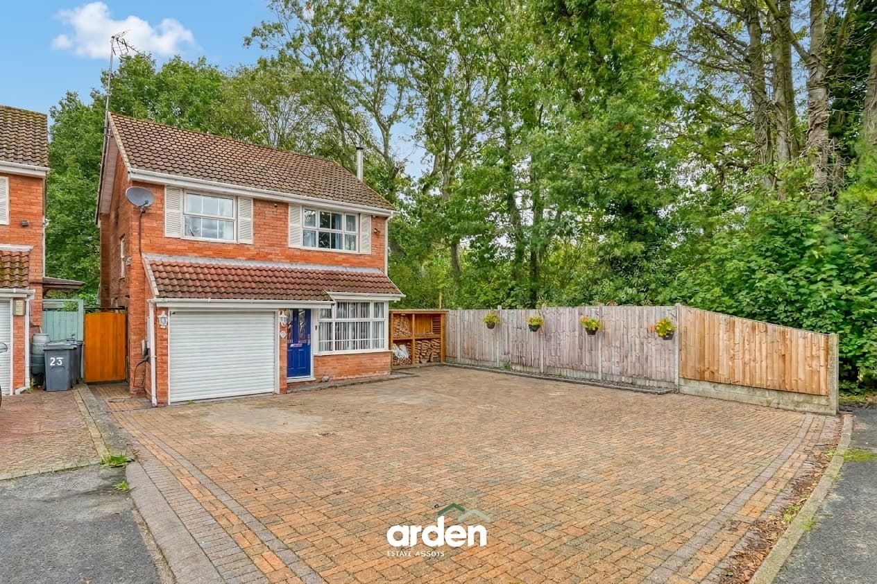 Woodham Close, Rednal, B45